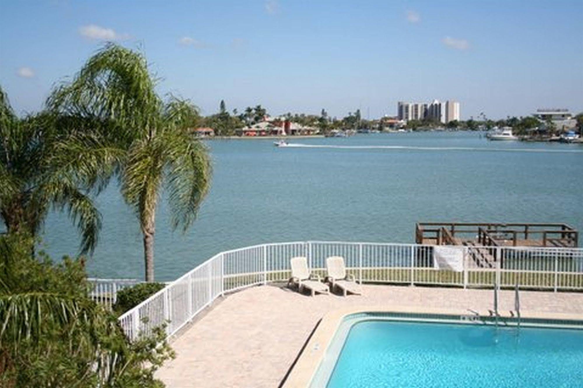 Palms Of Treasure Island By Trs Inc Hotel Exterior photo